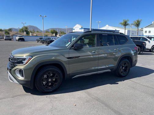2025 Volkswagen Atlas 2.0T Peak Edition