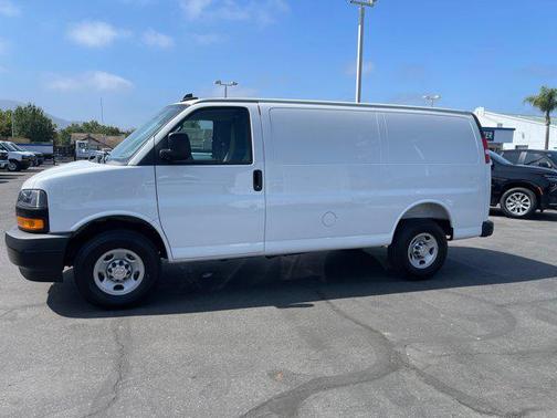 2025 Chevrolet Express 2500 RWD 2500 Regular Wheelbase WT