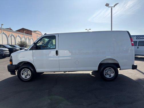 2025 Chevrolet Express 2500 RWD 2500 Regular Wheelbase WT