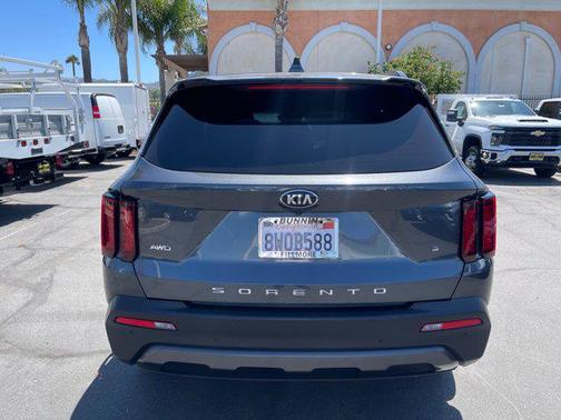 2021 Kia Sorento S