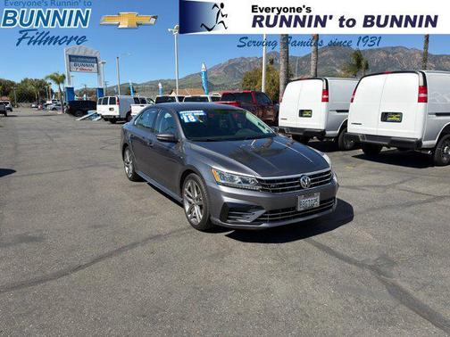 2018 Volkswagen Passat 2.0T R-Line