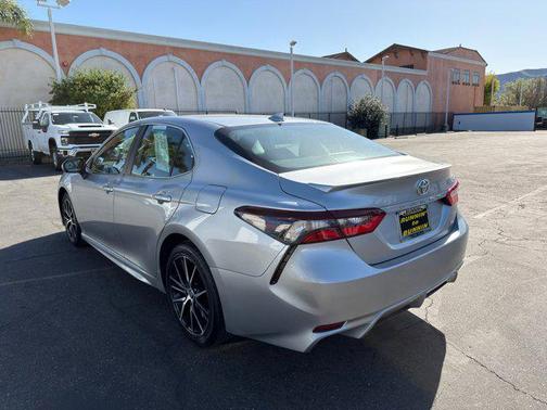 2024 Toyota Camry SE