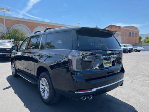 2025 Chevrolet Suburban Premier