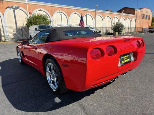 2001 Chevrolet Corvette Base