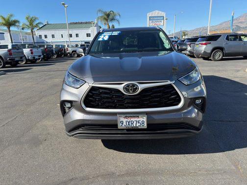 2024 Toyota Highlander XLE