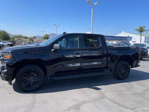 2024 Chevrolet Silverado 1500 Custom