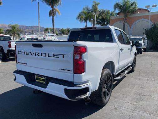 2025 Chevrolet Silverado 1500 Custom