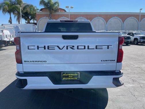 2025 Chevrolet Silverado 1500 Custom