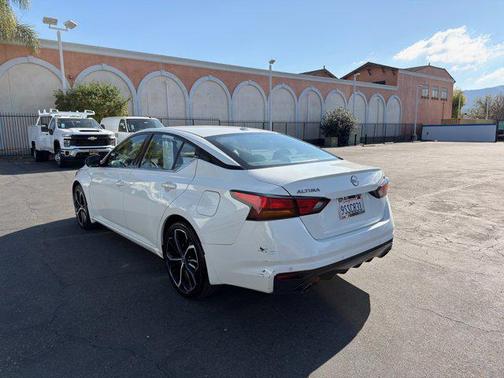 2025 Nissan Altima SR FWD