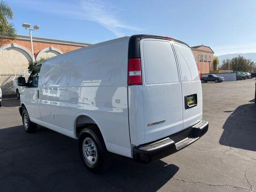 2025 Chevrolet Express 2500 RWD 2500 Regular Wheelbase WT
