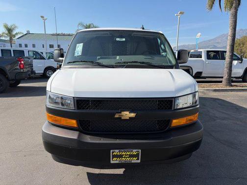 2025 Chevrolet Express 2500 RWD 2500 Regular Wheelbase WT