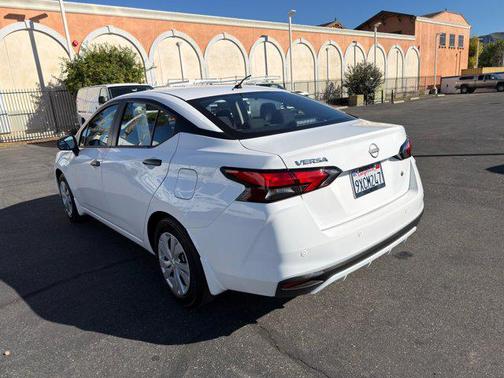 2025 Nissan Versa 1.6 S