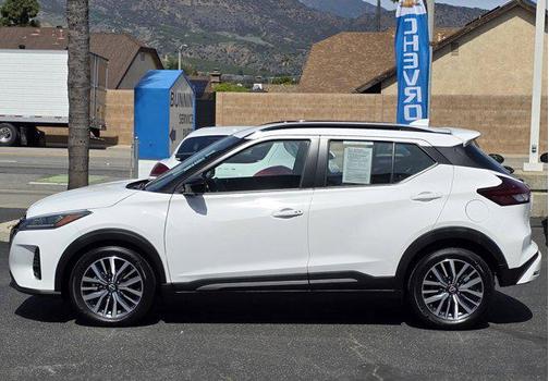 2024 Nissan Kicks SR