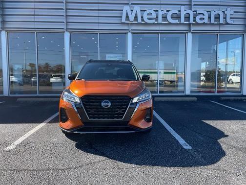Monarch Orange / Super Black 2024 Nissan Kicks SR