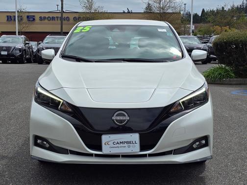 Pearl White Tricoat 2025 Nissan Leaf SV PLUS