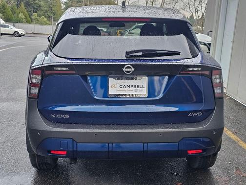 2025 Nissan Kicks SV