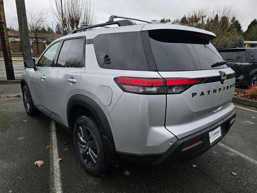 2025 Nissan Pathfinder SV 4WD