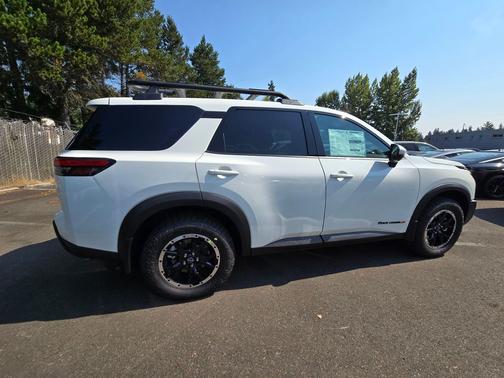 2025 Nissan Pathfinder Rock Creek 4WD