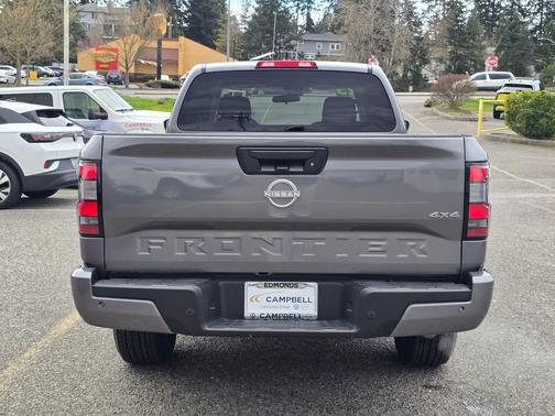 2025 Nissan Frontier SV