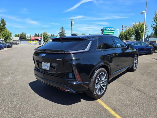 2024 Cadillac LYRIQ Sport