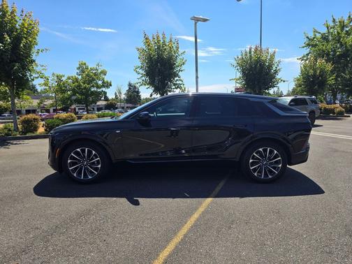 2024 Cadillac LYRIQ Sport