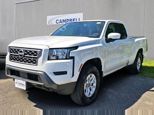 Glacier White 2024 Nissan Frontier SV