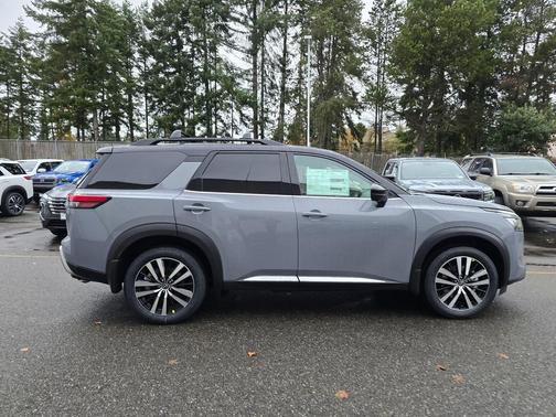 2025 Nissan Pathfinder Platinum 4WD