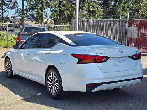 Pearl White Tricoat 2024 Nissan Altima 2.5 SV