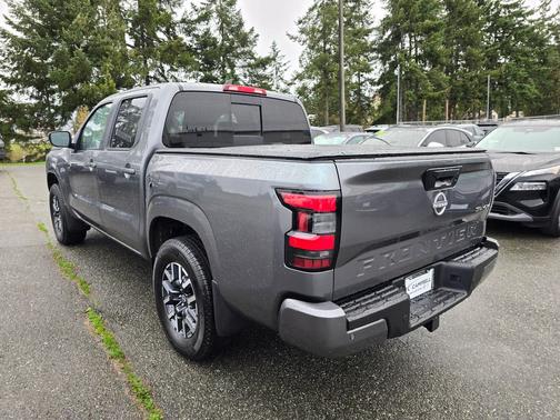 2024 Nissan Frontier SL