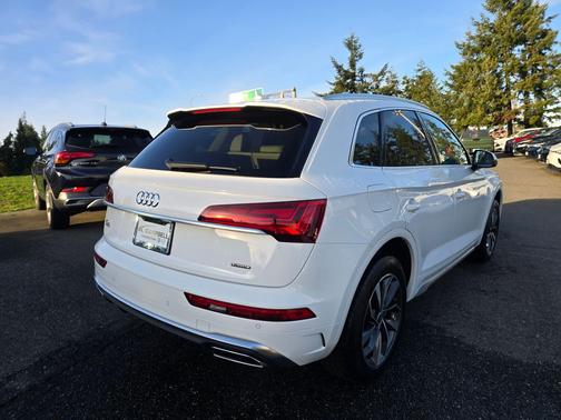 2022 Audi Q5 45 S line Premium