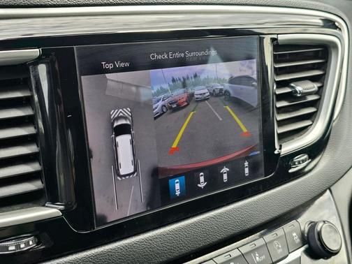 2020 Chrysler Pacifica L