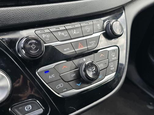 2020 Chrysler Pacifica L