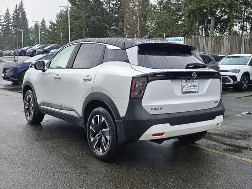 2025 Nissan Kicks SV