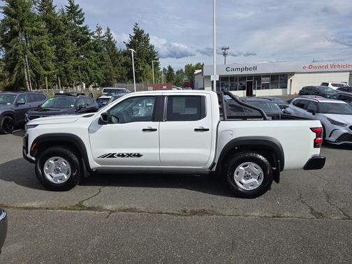 2024 Nissan Frontier SV