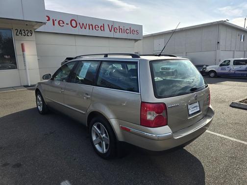 2004 Volkswagen Passat GLX V6 4Motion