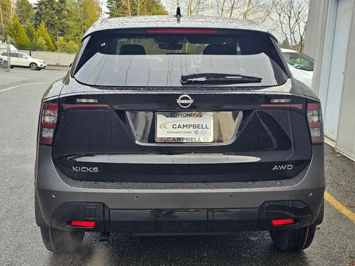 2025 Nissan Kicks SV
