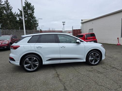 2024 Audi Q4 e-tron Prestige 55 quattro