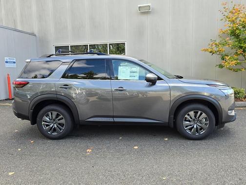 2025 Nissan Pathfinder SV 4WD