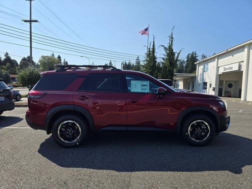 2025 Nissan Pathfinder Rock Creek 4WD