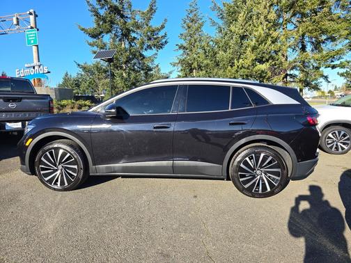 2023 Volkswagen ID.4 Pro S Plus w/ VW Sound