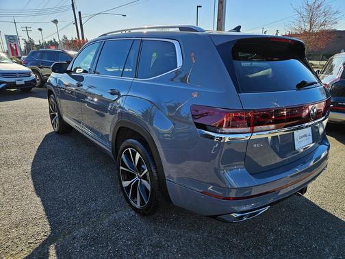 Pure Gray 2025 Volkswagen Atlas 2.0T SEL Premium R-Line 4MOTION