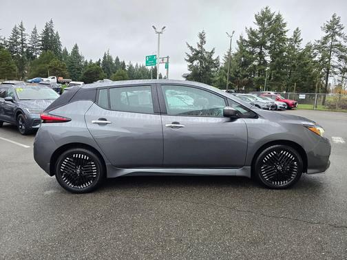 2024 Nissan Leaf SV PLUS