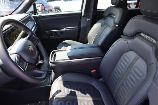 2023 Rivian R1S Adventure