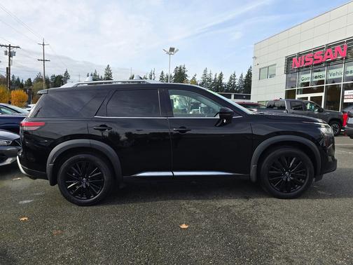 2023 Nissan Pathfinder Platinum 4WD