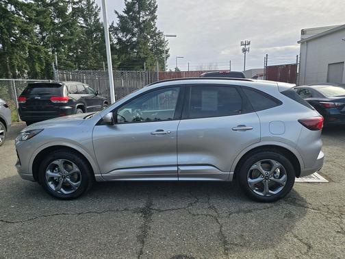 Silver Metallic 2024 Ford Escape ST-Line Select