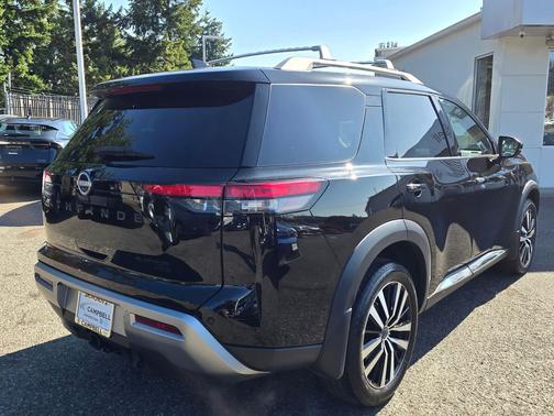 2024 Nissan Pathfinder Platinum 4WD