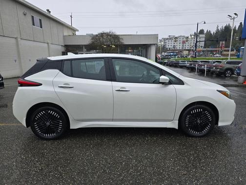 2024 Nissan Leaf SV PLUS