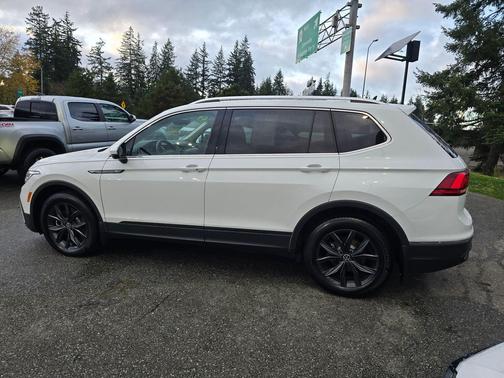 2024 Volkswagen Tiguan 2.0T SE 4MOTION