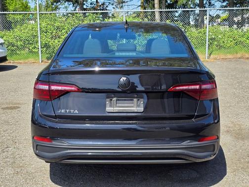 Deep Black Pearl 2022 Volkswagen Jetta 1.5T Sport