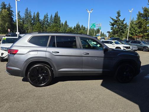 2024 Volkswagen Atlas 2.0T SE w/Technology 4MOTION